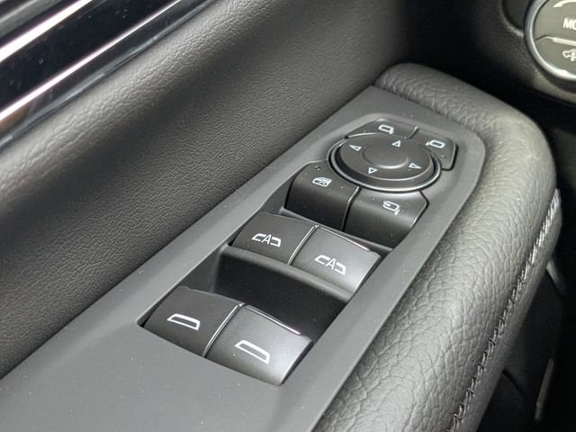2026 GMC Yukon Denali - Photo 29