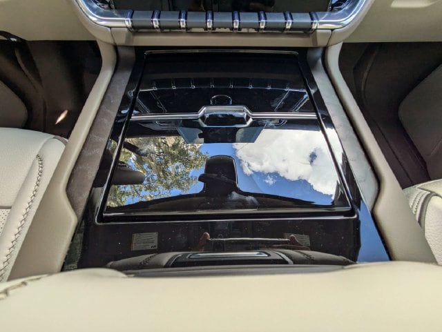2026 GMC Yukon Denali - Photo 19