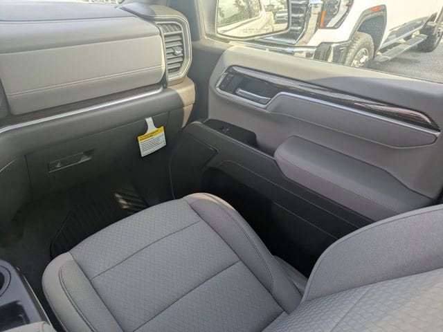 2026 GMC Sierra 1500 SLE - Photo 18
