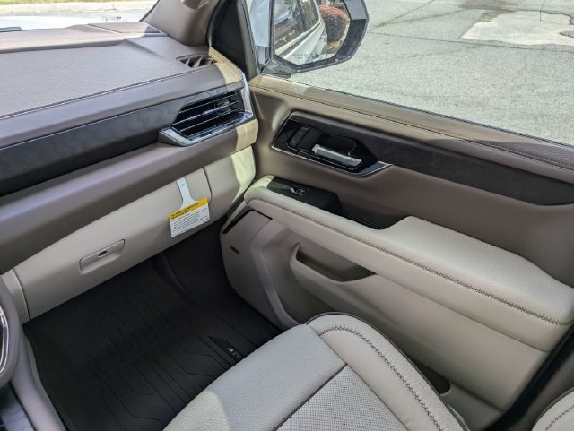 2026 GMC Yukon Denali - Photo 17