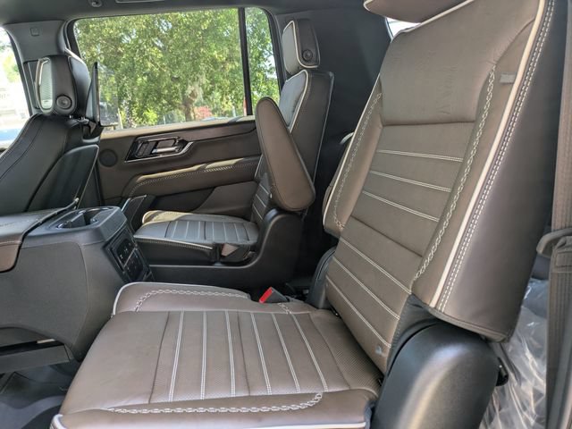 2026 GMC Yukon XL Denali Ultimate - Photo 17