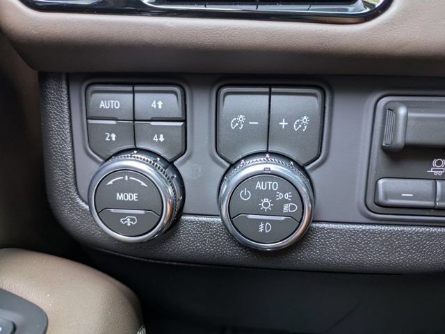 2026 GMC Yukon XL Denali Ultimate - Photo 32