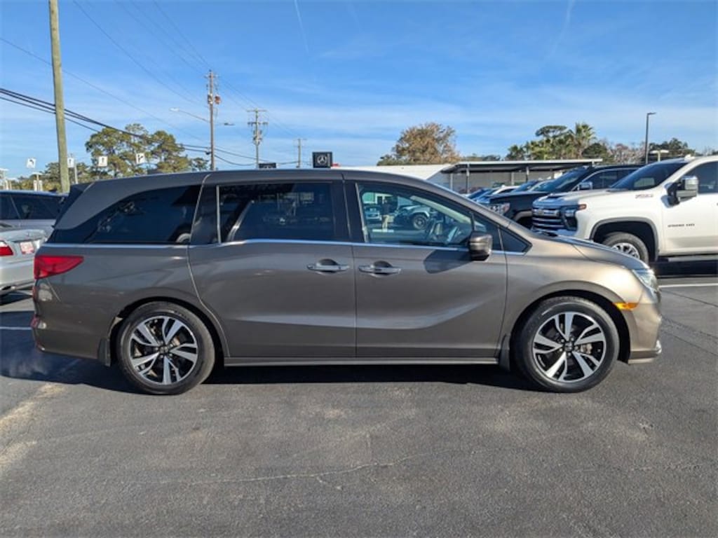 Used 2018 Honda Odyssey Elite Van