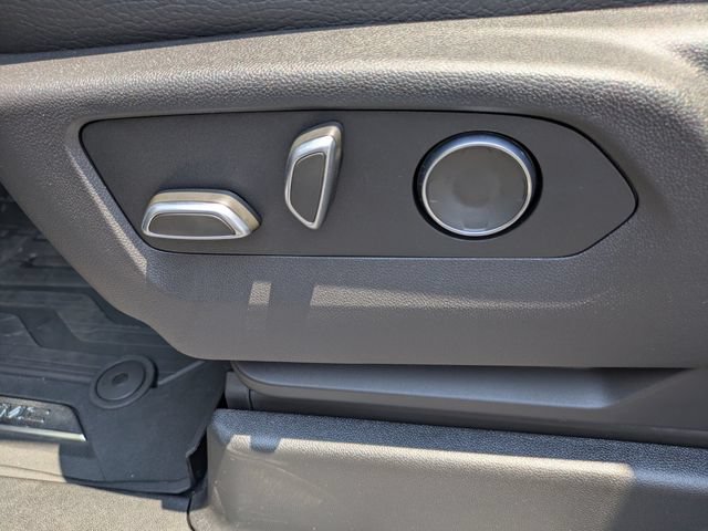 2026 GMC Yukon XL Denali - Photo 26