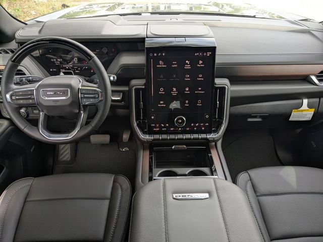 2026 GMC Yukon Denali - Photo 17