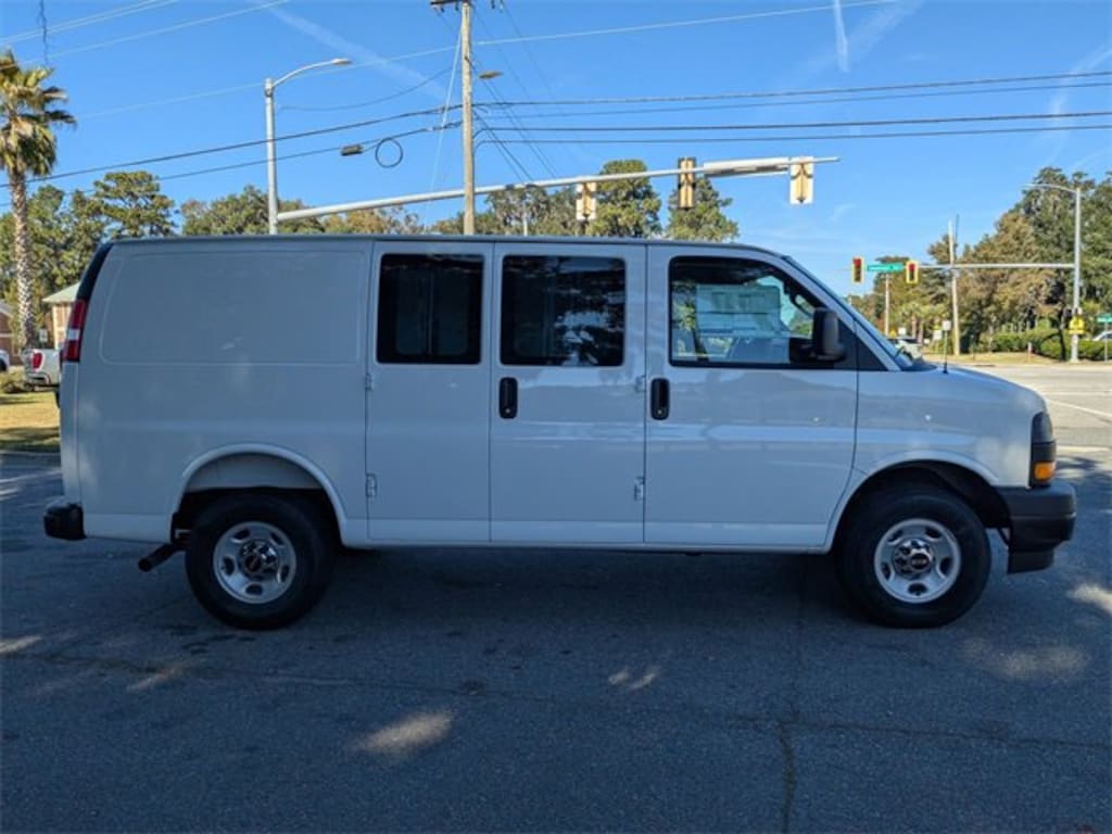 New 2025 GMC Savana Cargo 2500 Work Van Van