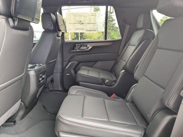 2026 GMC Yukon Denali - Photo 16