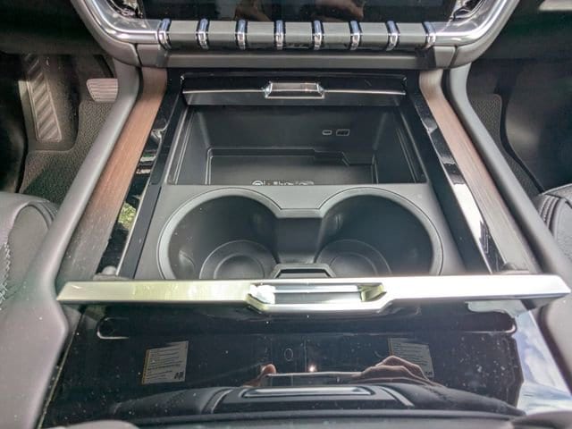 2026 GMC Yukon Denali - Photo 21