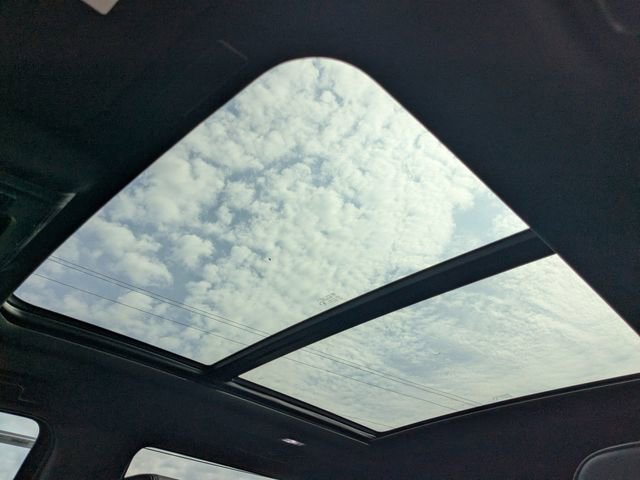 2026 GMC Yukon Denali - Photo 24