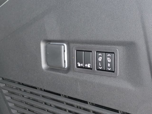2026 GMC Yukon XL Denali - Photo 15