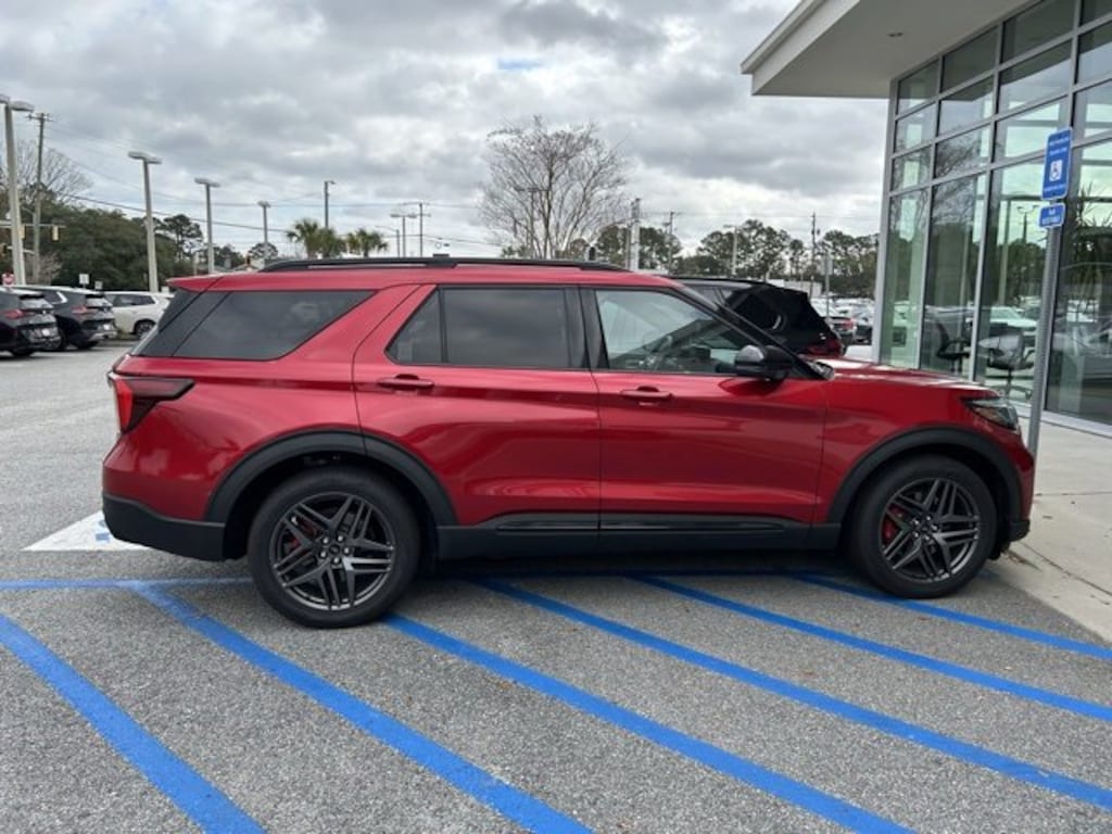 Used 2025 Ford Explorer ST SUV