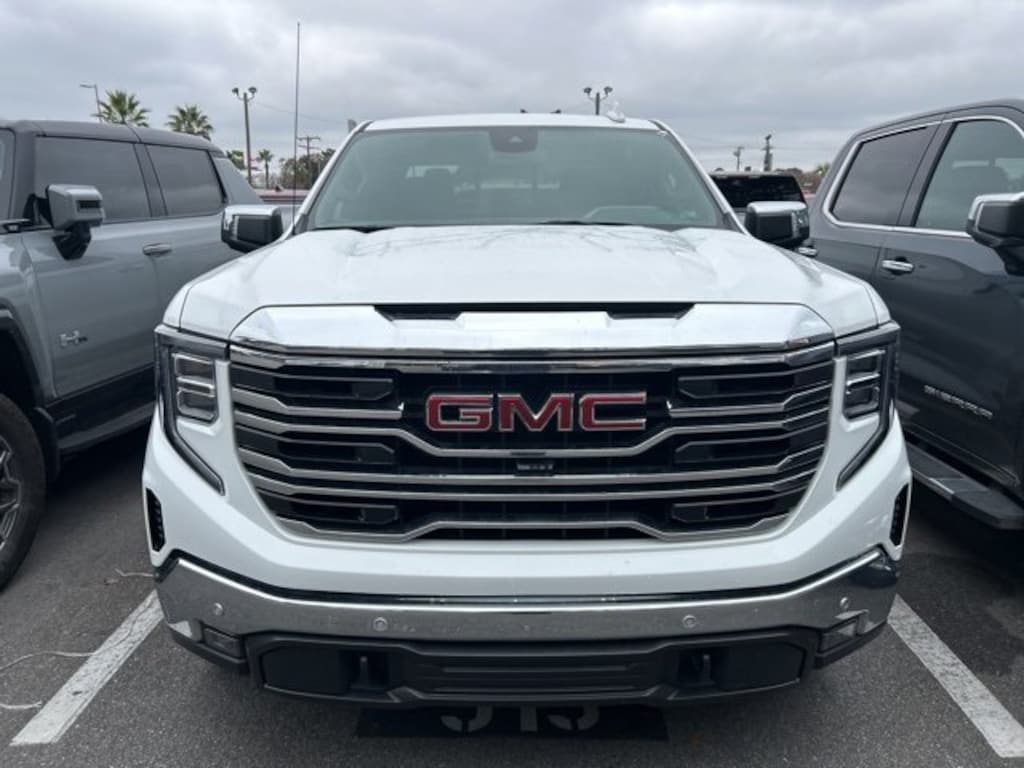 Used 2025 GMC Sierra 1500 SLT Truck Crew Cab