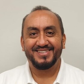 Staff member Maurice Gaete from ID_bdb9e6