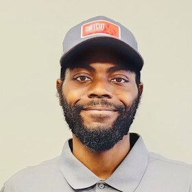 Staff member Qu'Ran Armstrong from ID_87427d