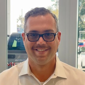 Staff member David Arem from ID_bdb9e6