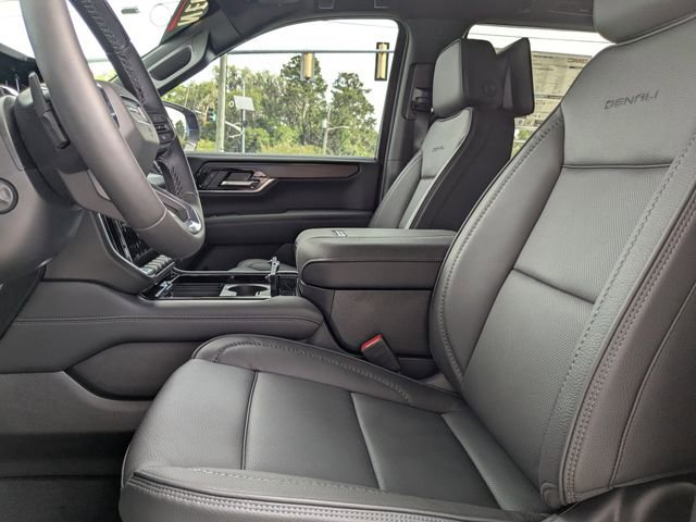 2026 GMC Yukon Denali - Photo 23