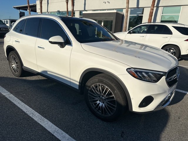 2024 Mercedes Benz GLC 300 4MATIC photo 3