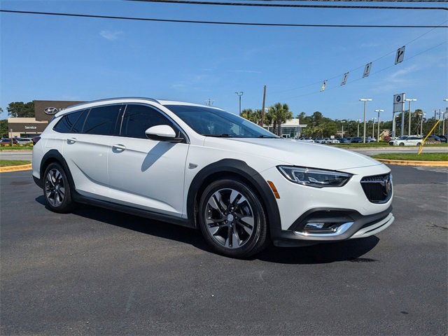 Used 2018 Buick Regal TourX Essence with VIN W04GV8SXXJ1167836 for sale in Savannah, GA