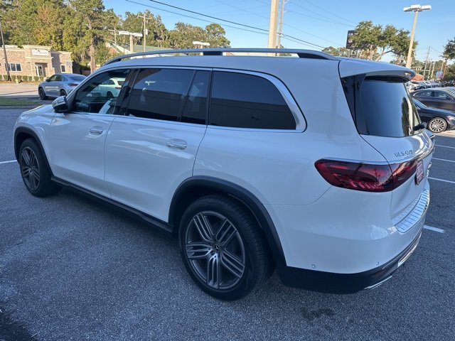 2024 Mercedes Benz GLS 450 4MATIC photo 4