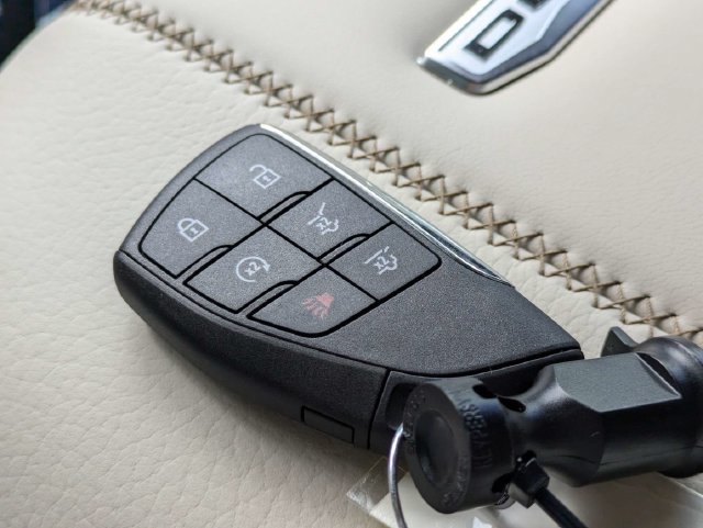 2026 GMC Yukon Denali - Photo 32