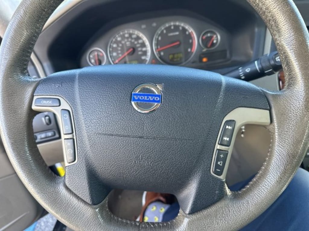 Used 2006 Volvo V70 2.5L Turbo Wagon