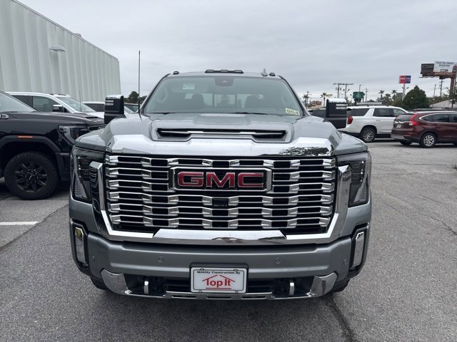 2024 Gmc Sierra 3500 HD Denali photo 3