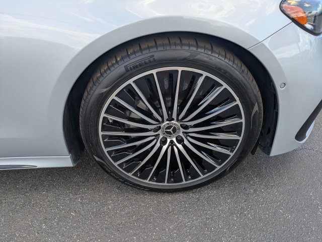 2026 Mercedes-Benz E-Class E350 - Photo 12
