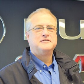 Staff member Gil Sloan from ID_87427d