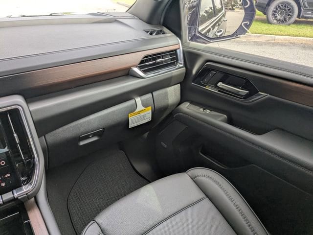 2026 GMC Yukon Denali - Photo 19