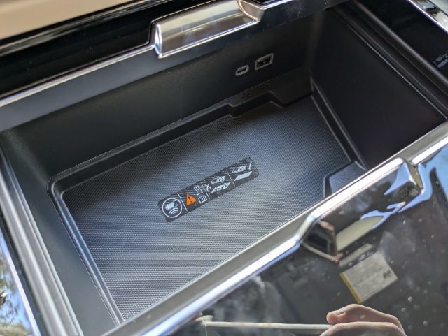 2026 GMC Yukon Denali - Photo 25
