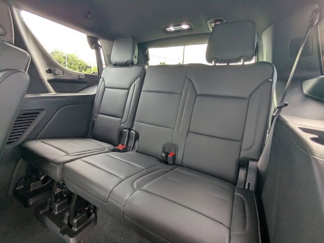 2026 GMC Yukon Denali - Photo 15