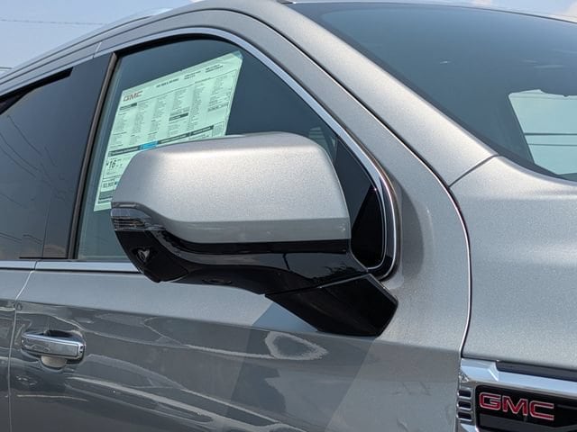 2026 GMC Yukon XL Denali - Photo 13