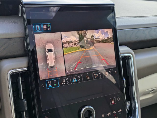 2026 GMC Yukon Denali - Photo 22