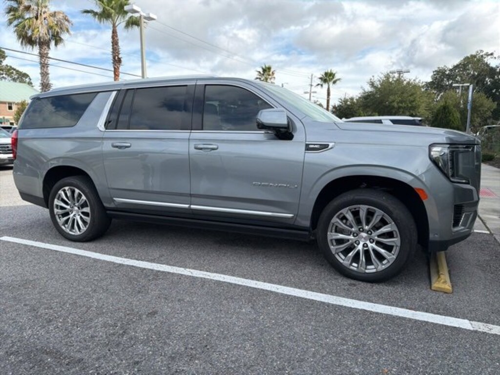 Used 2023 GMC Yukon XL Denali SUV