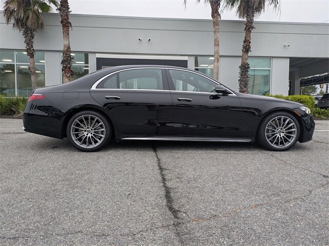 2026 Mercedes Benz S 580 4MATIC photo 3