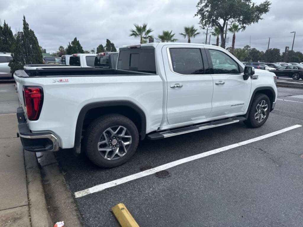Used 2025 GMC Sierra 1500 SLT Truck Crew Cab
