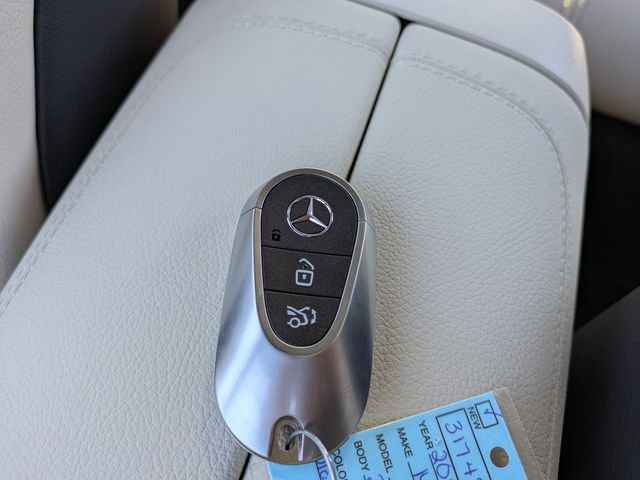 2026 Mercedes-Benz C-Class Sedan C 300 - Photo 30