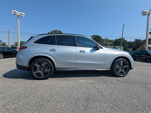 2026 Mercedes Benz GLC 350e 4MATIC photo 3