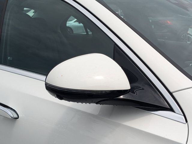 2025 Mercedes-Benz E-Class E350 - Photo 13