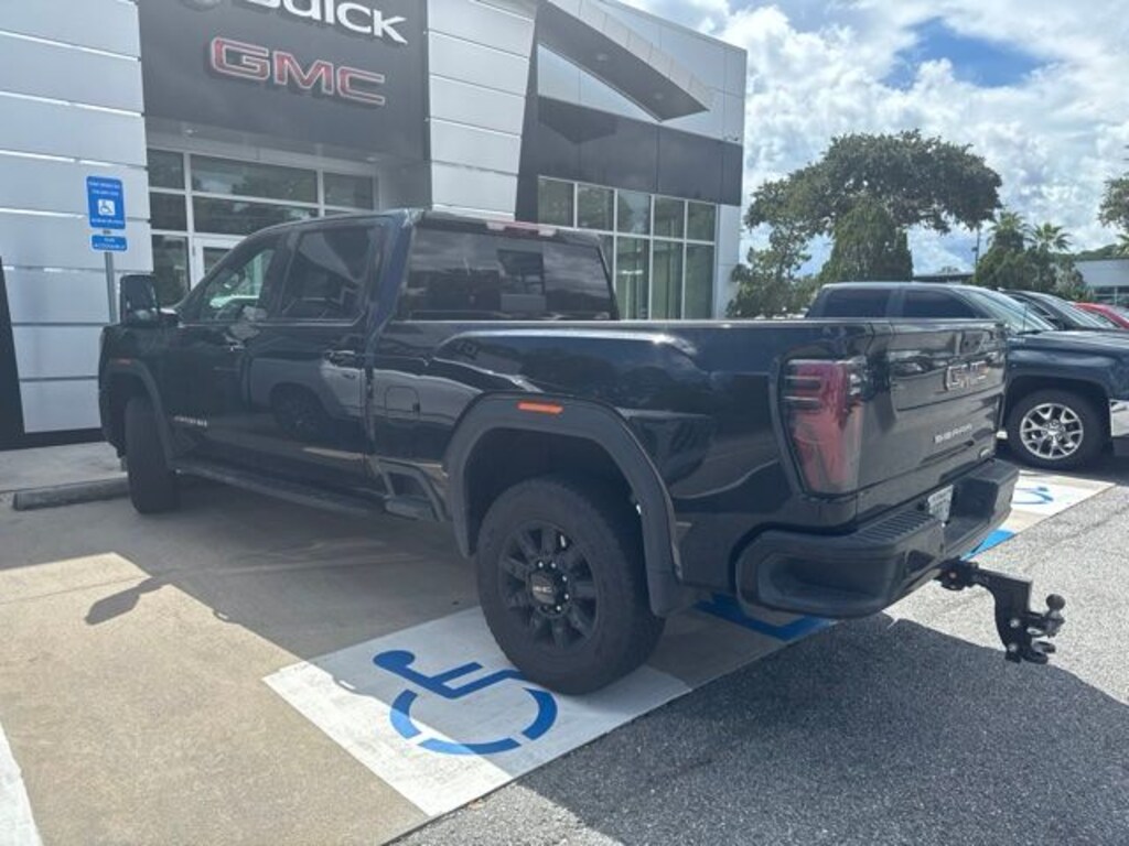 Used 2025 GMC Sierra 2500 HD AT4 Truck Crew Cab