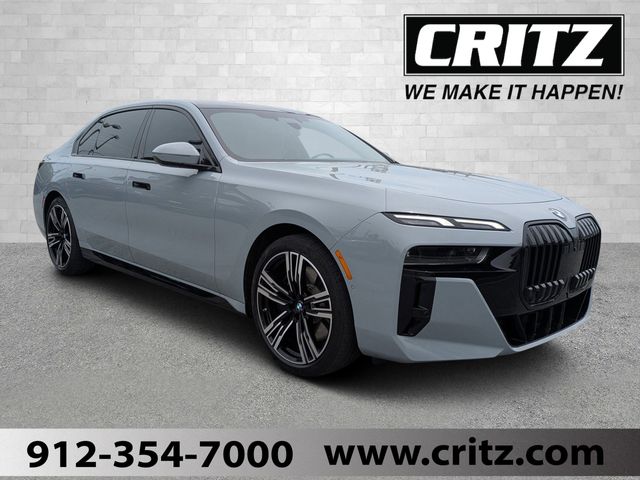 2023 BMW 7 Series 740i's photo