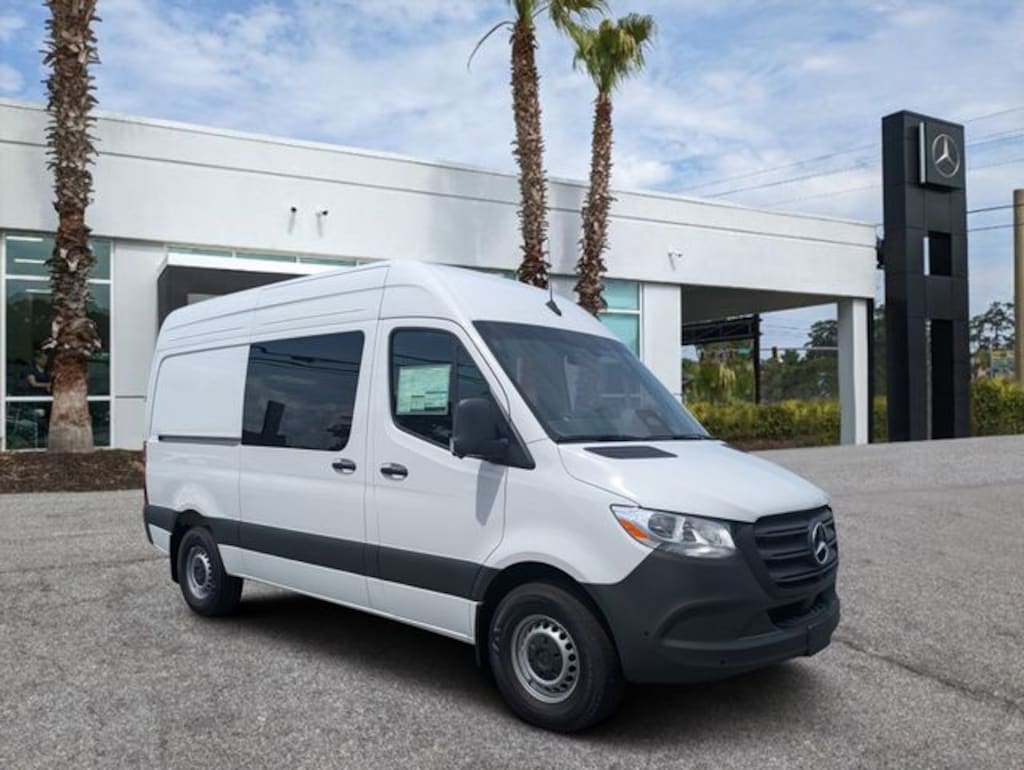 New 2026 Mercedes-Benz Sprinter 2500 Standard Roof 4-Cyl Diesel