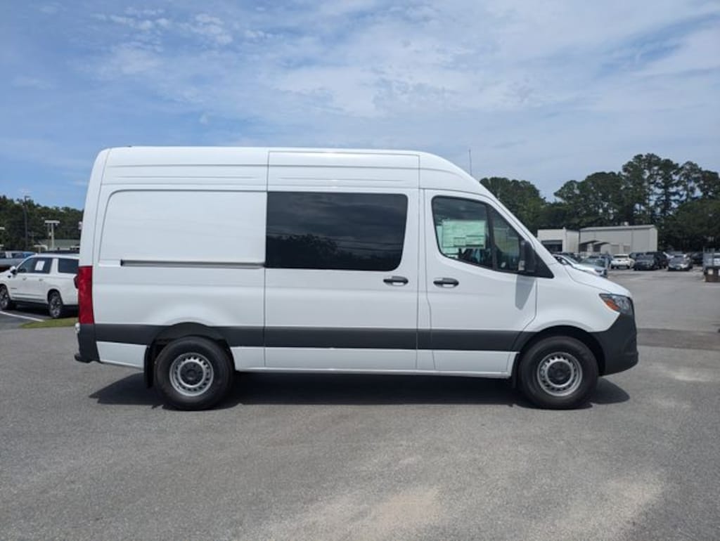 New 2026 Mercedes-Benz Sprinter 2500 Standard Roof 4-Cyl Diesel