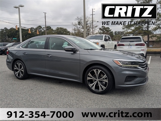 2022 Volkswagen Passat SE's photo