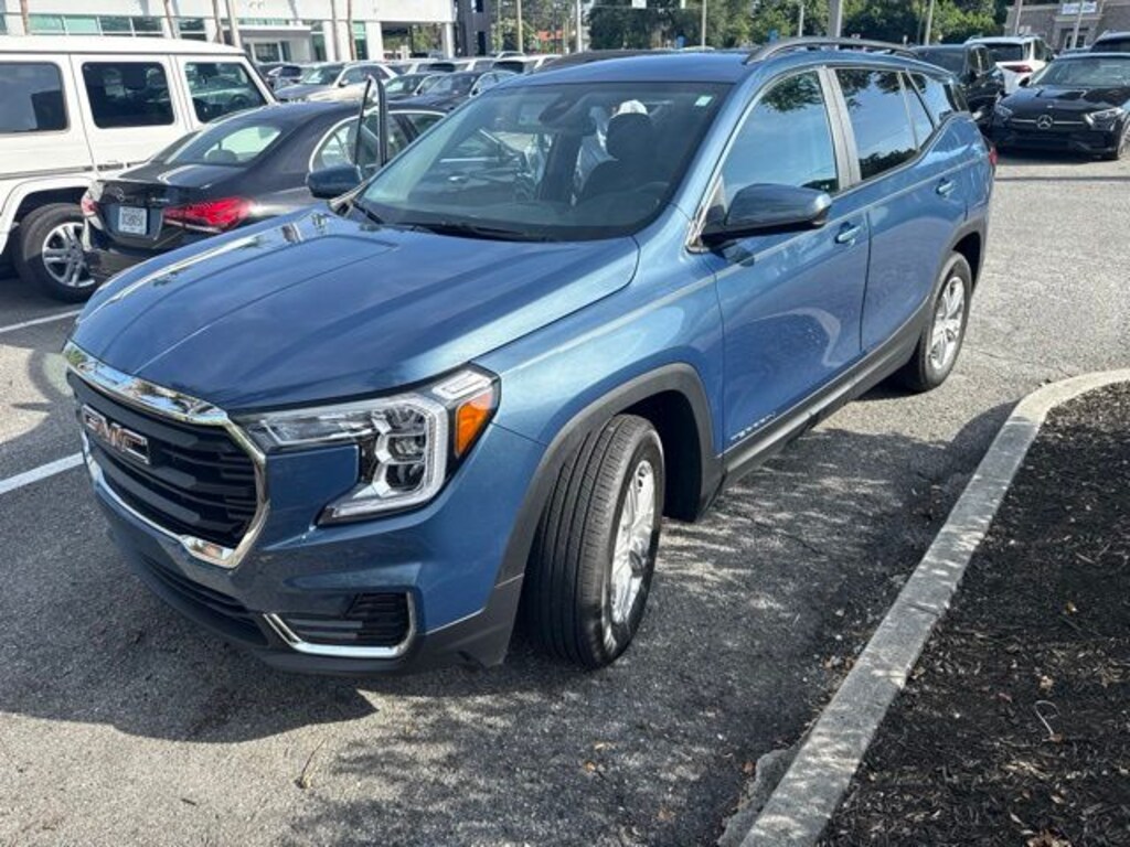 Used 2024 GMC Terrain SLE SUV