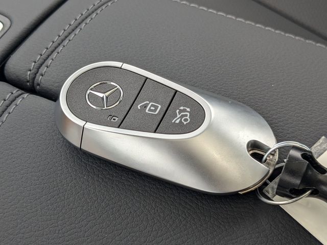 2025 Mercedes-Benz E-Class E350 - Photo 31