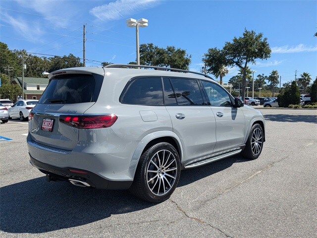 2026 Mercedes Benz GLS 580 4MATIC photo 4