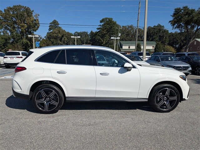 2026 Mercedes Benz GLC 300 4MATIC photo 3