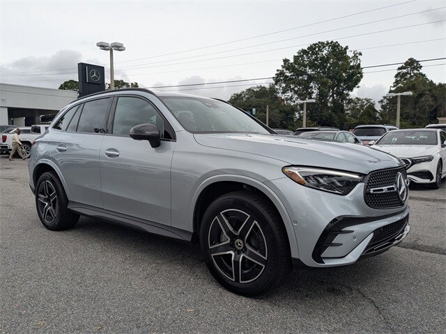 2026 Mercedes Benz GLC 300 photo 2