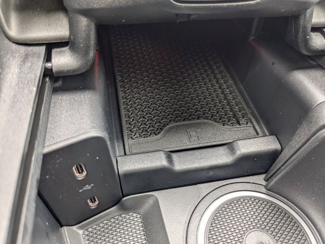 2025 Mercedes-Benz E-Class E350 - Photo 24